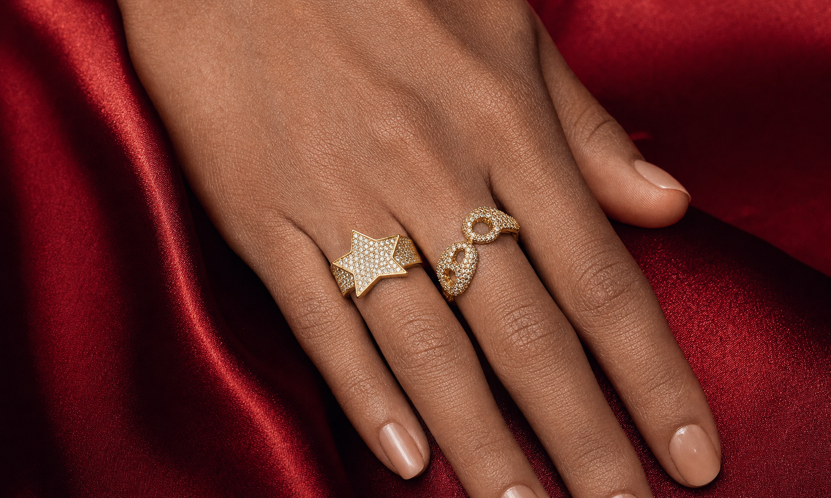 Bague VVS — collection sur fond rouge