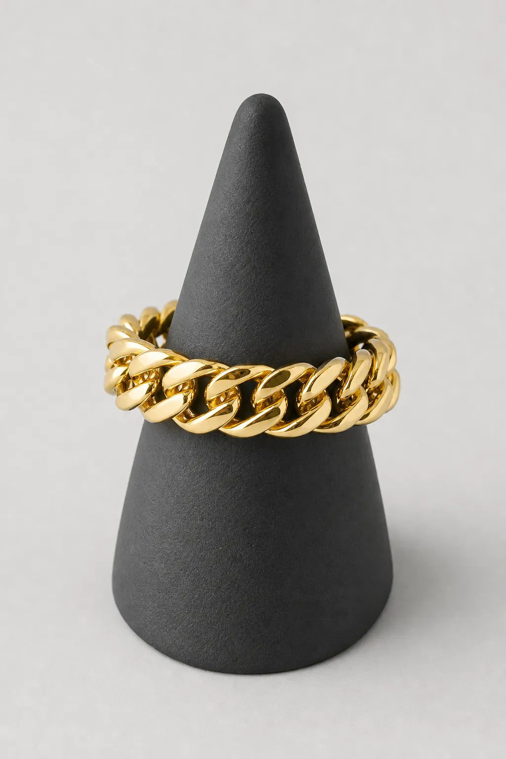 Cuban Chain Ring in Gold-Tone — stand — Gold-tone