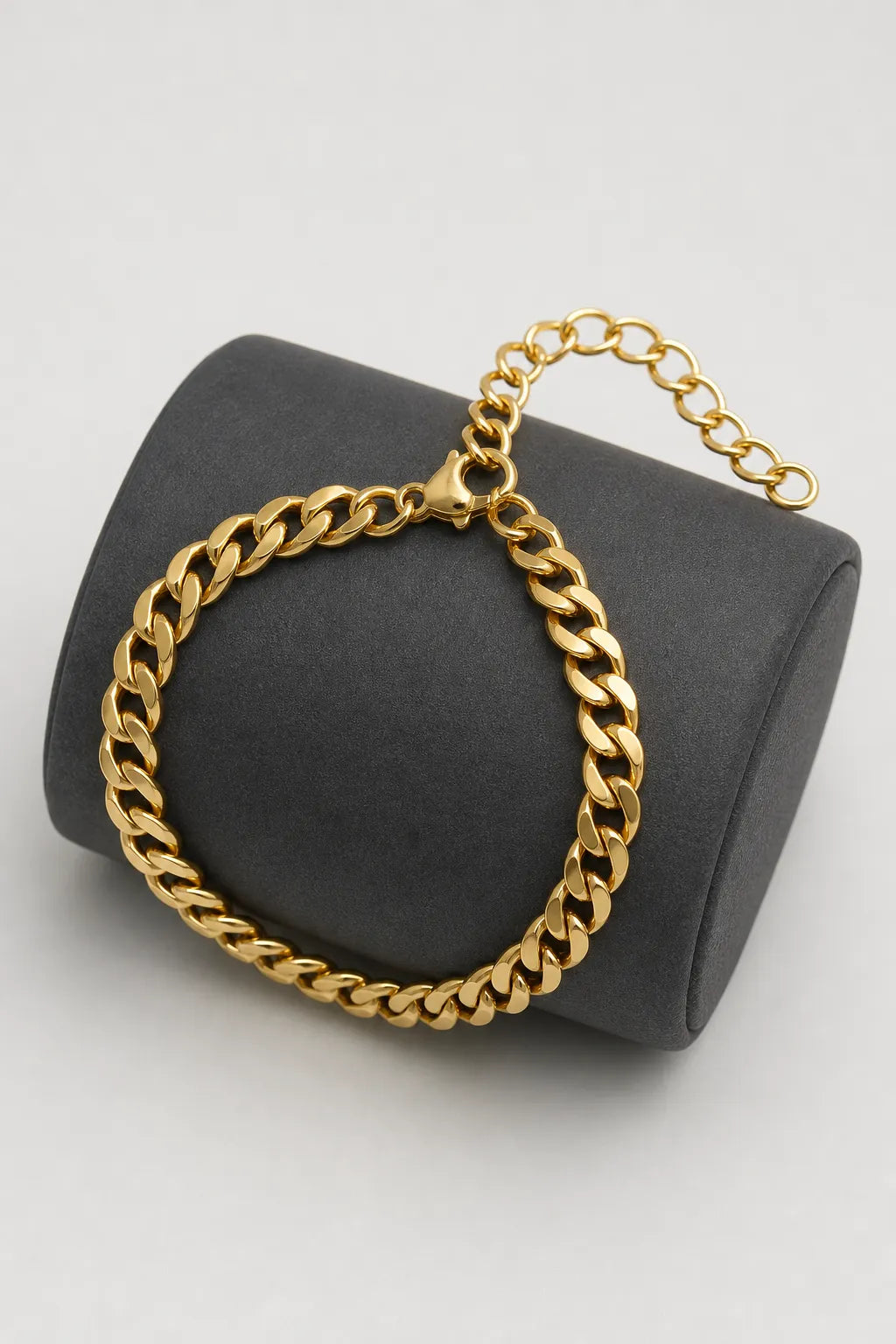 5mm Gold-tone Cuban Link Bracelet — stand — Gold-tone