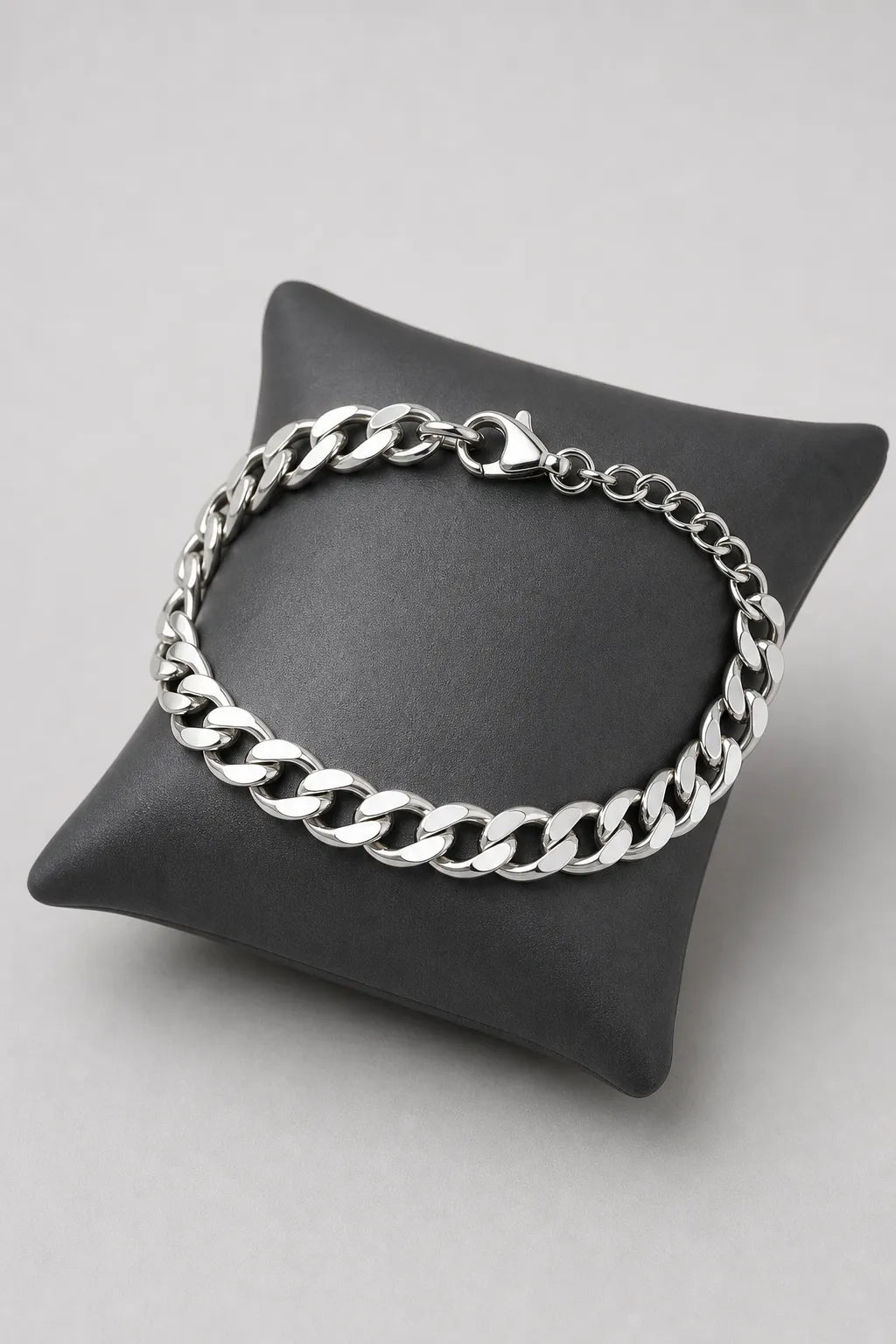 7mm Silver-tone Cuban Link Bracelet — stand — Silver-tone
