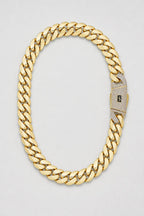 20mm gold-tone Cuban link chain — presentation — gold-tone