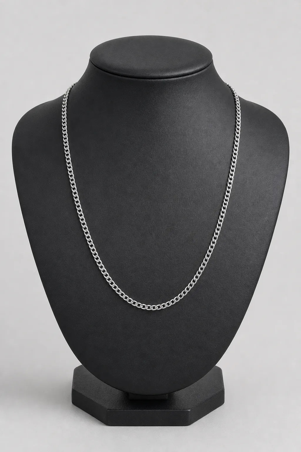 3mm Silver-tone Cuban Link Chain — stand — Silver-tone