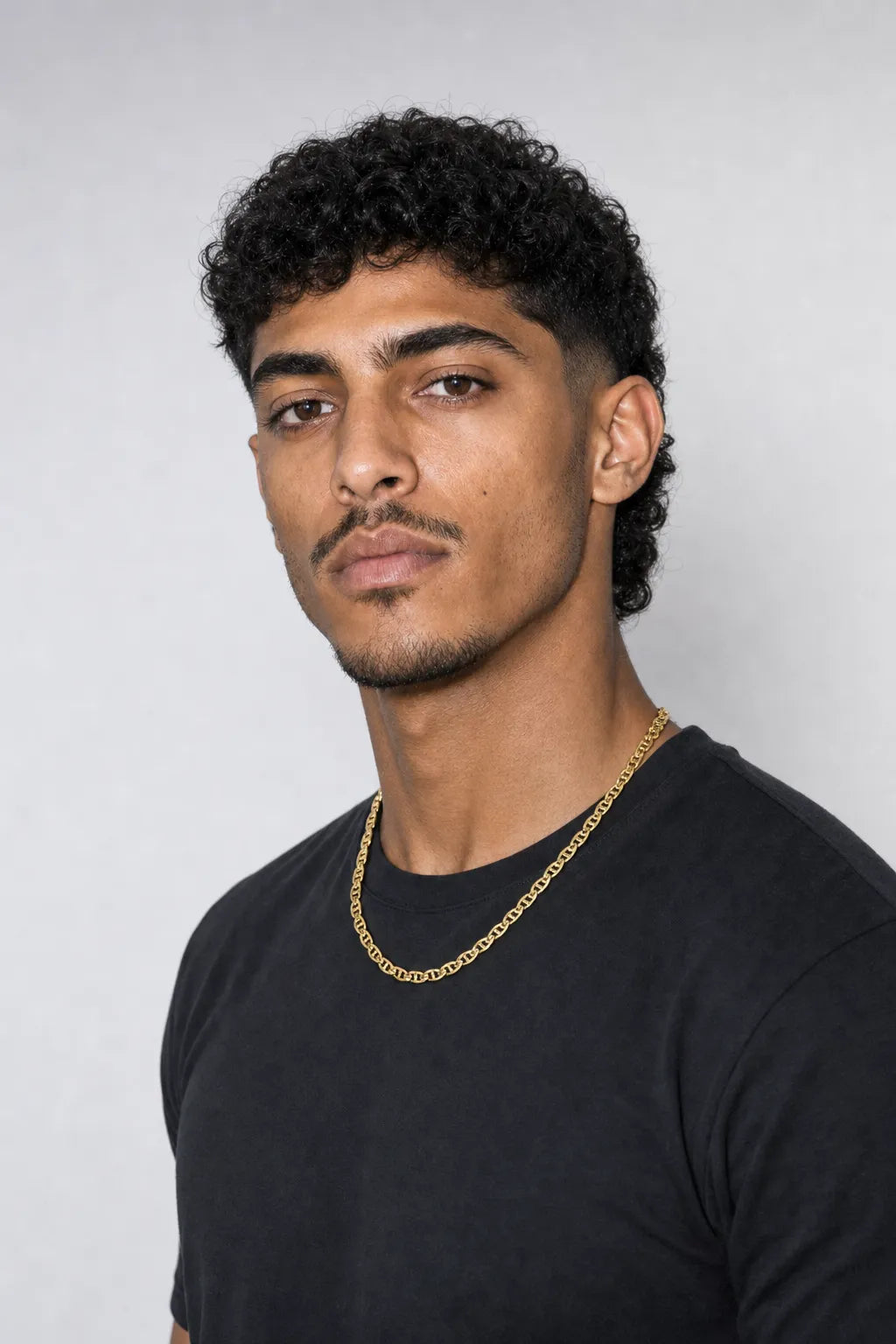 Concave Mariner Chain — Gold-Tone Necklace — worn — Gold-tone