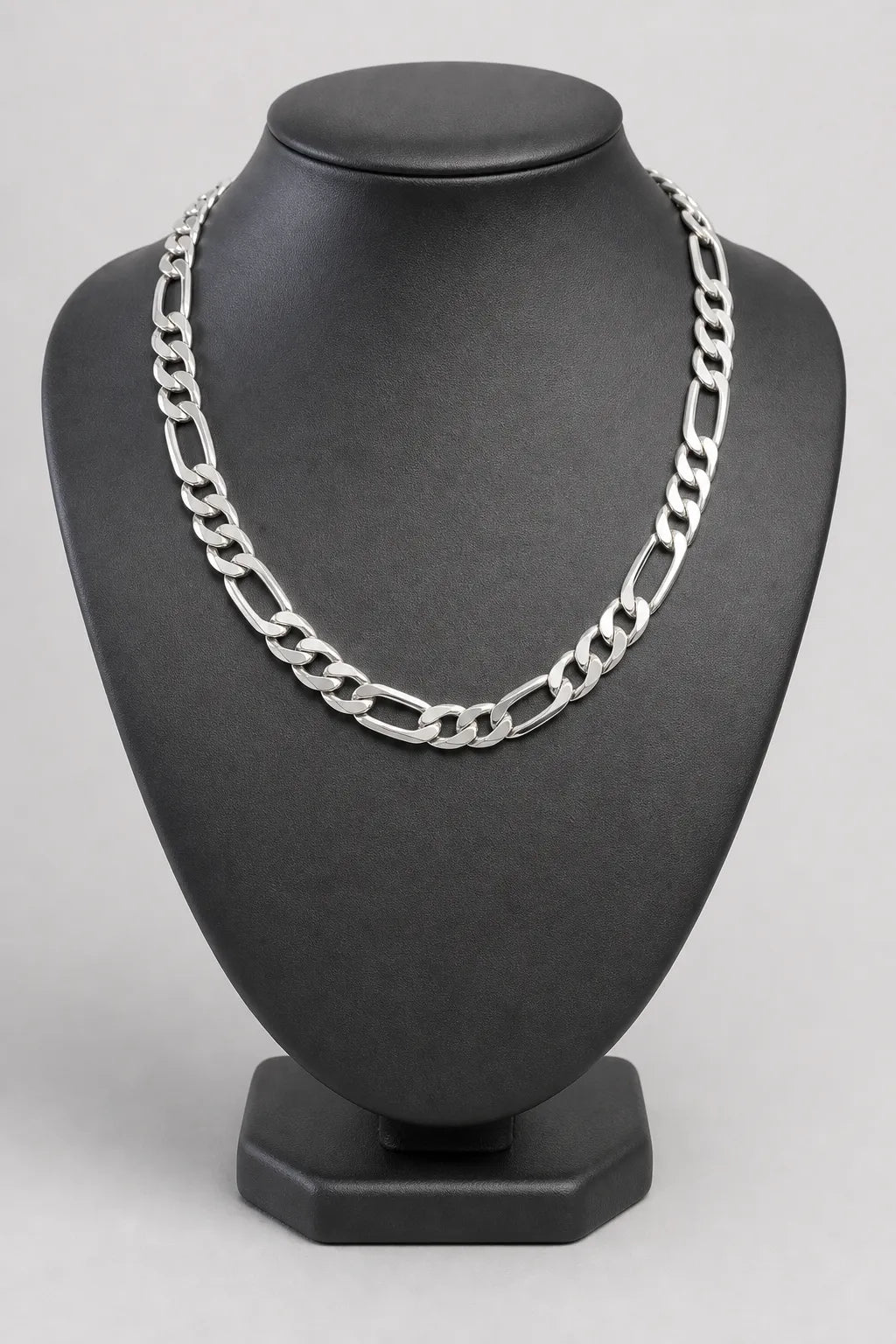 10mm Silver Figaro Chain — stand — silver-tone