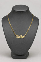 Custom Name Old English Font Chain — stand — Gold-tone