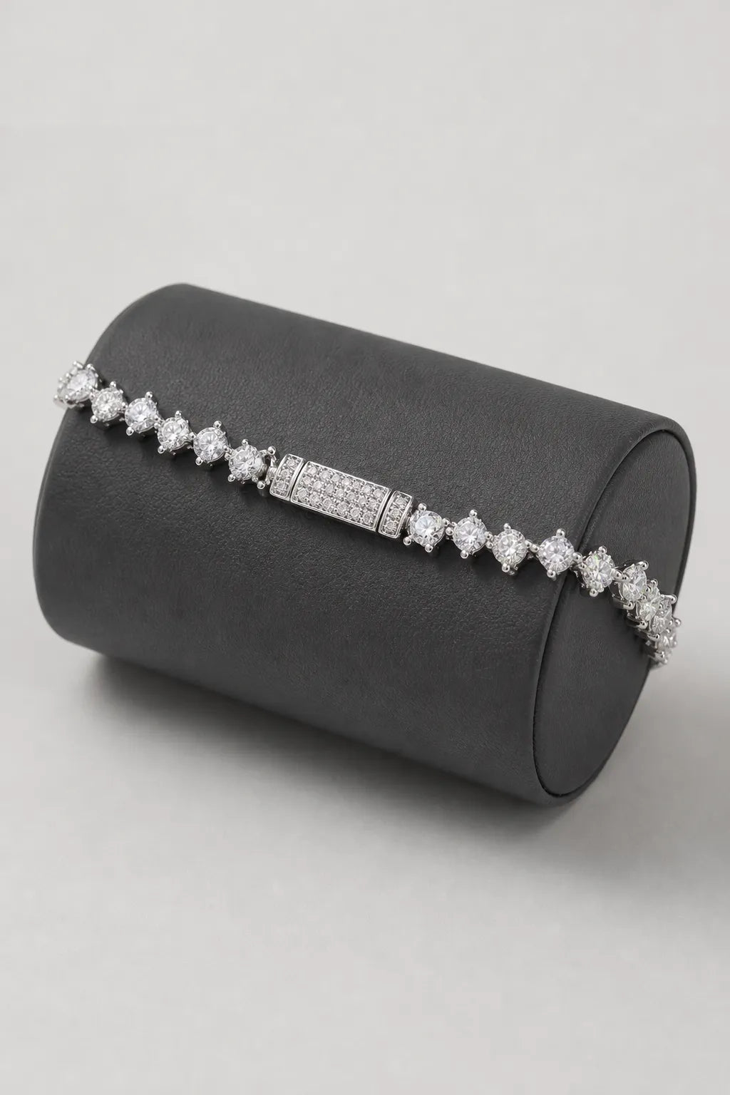 Star Tennis Bracelet — stand — Silver-tone 1