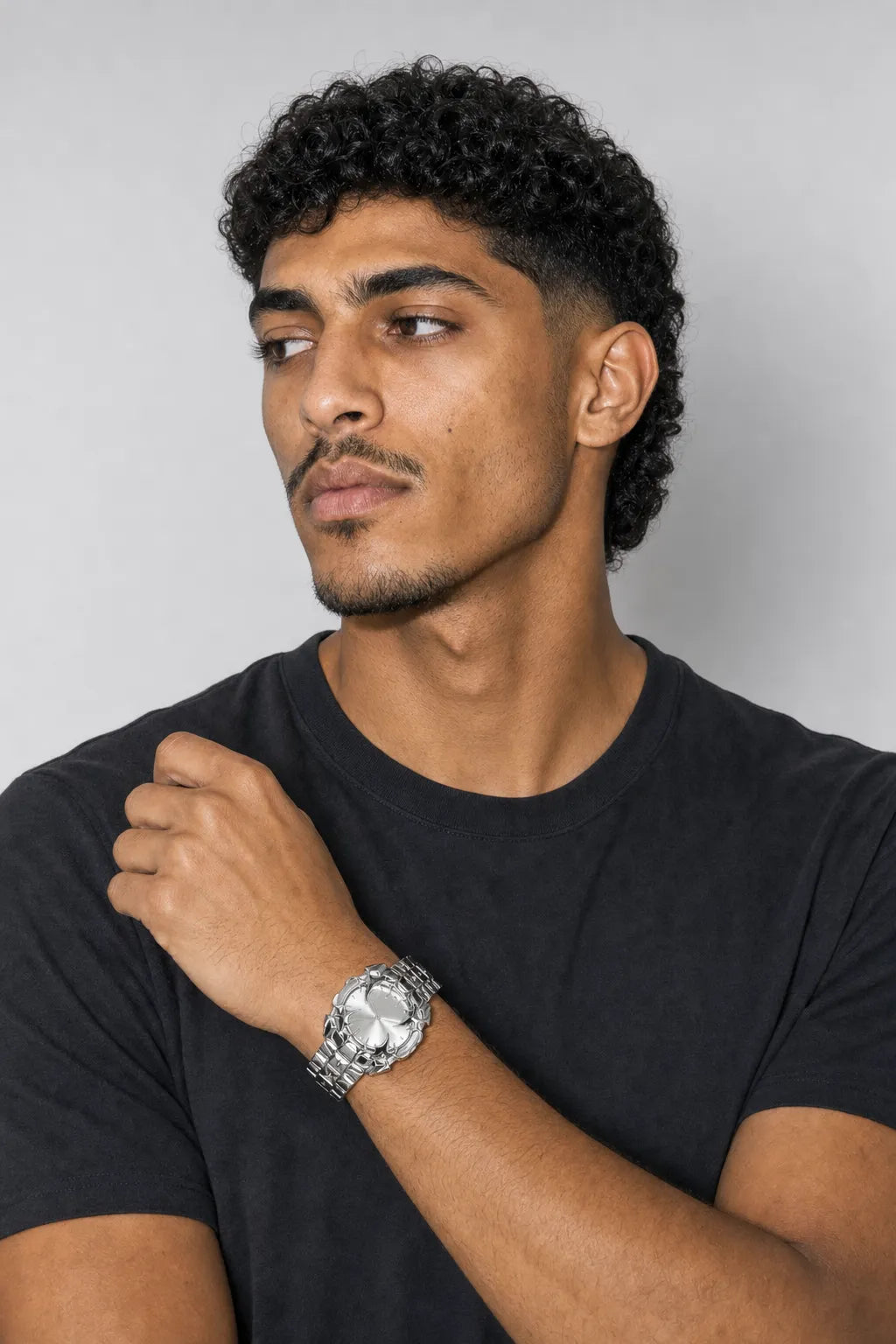 Chrome watch — worn — S-Silver