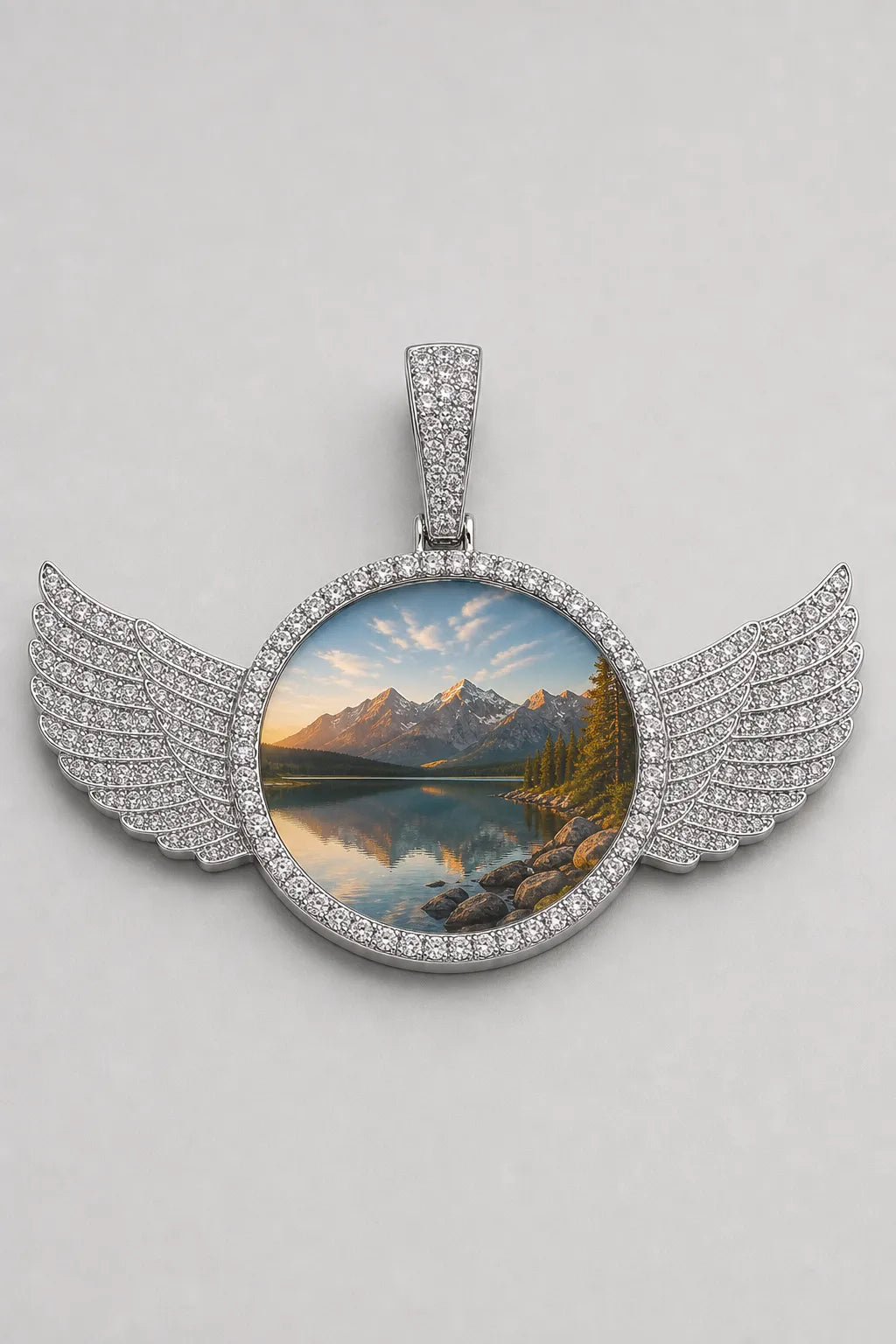 Circle Chain with Wings Pendant Necklace — variant — Silver-tone