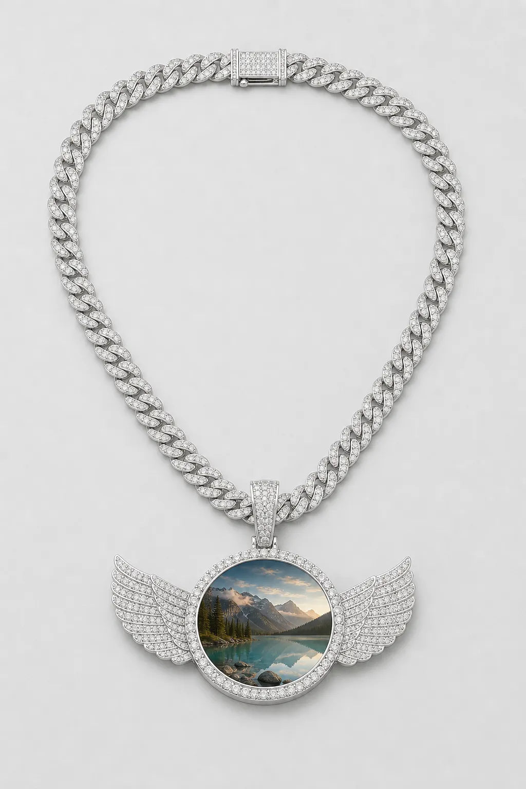 Circle Chain with Wings Pendant Necklace — variant — Silver-tone
