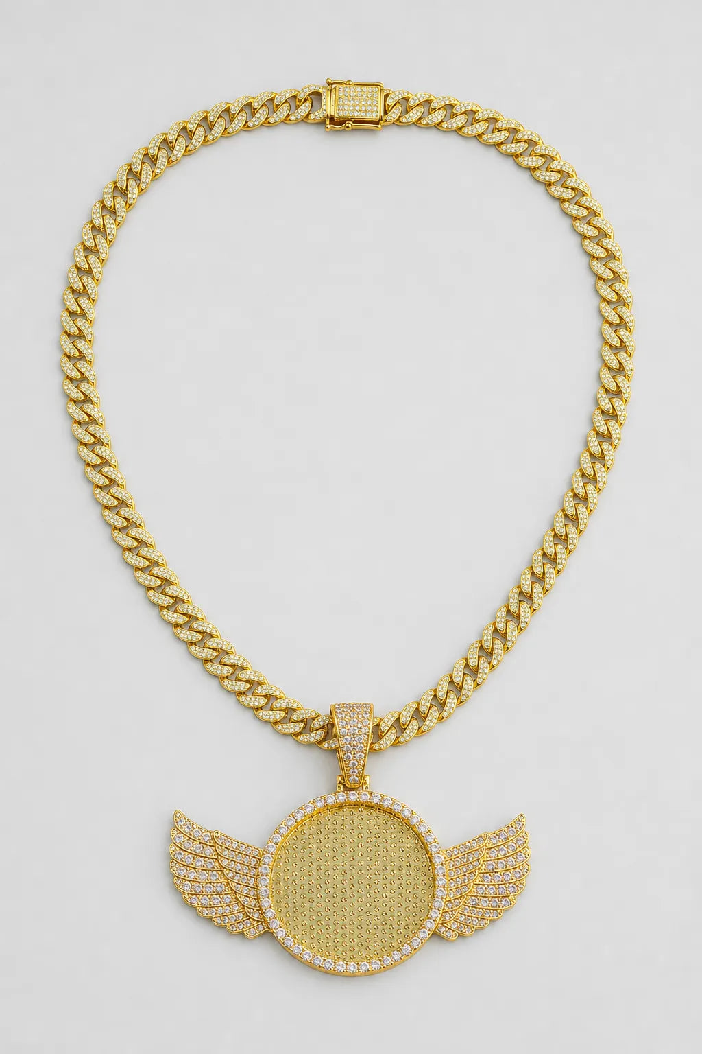 Circle Chain with Wings Pendant Necklace — variant — Gold-tone