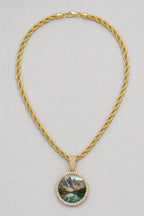 Circle Chain with Picture Pendant — variant — Gold-tone