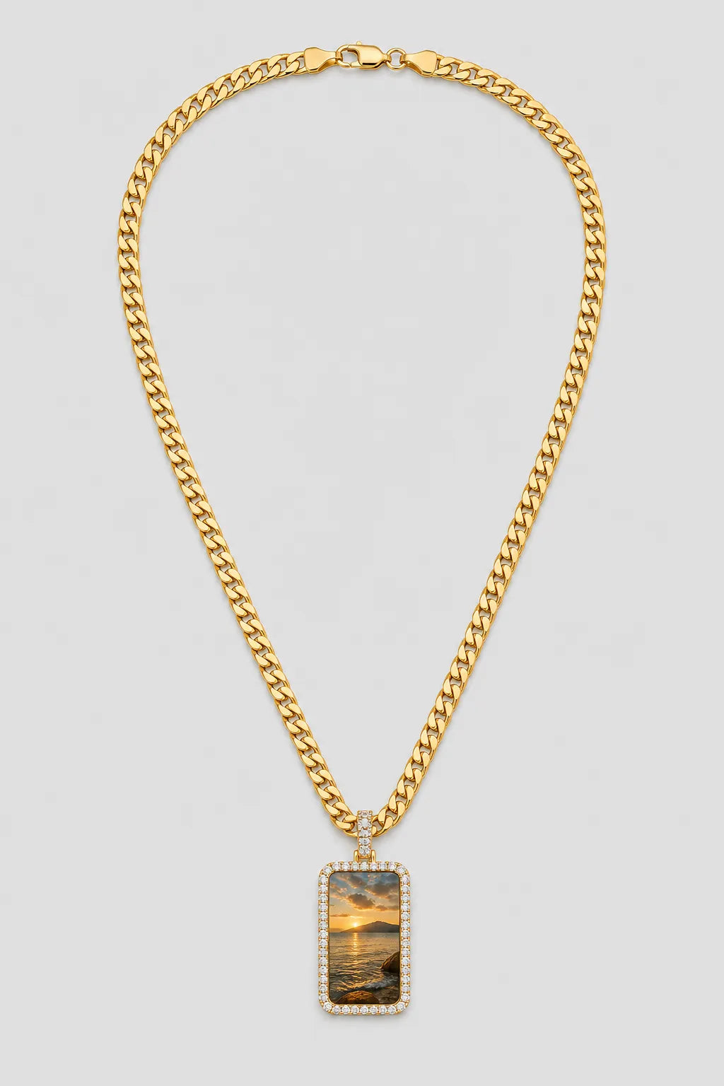 Memorial Necklace with Picture Pendant — variant — Gold