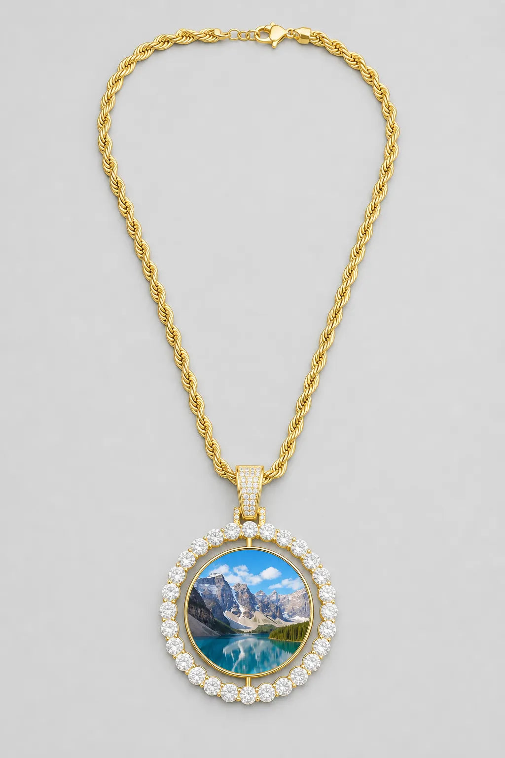 Rest in Peace Photo Pendant Necklace - Custom Round Picture Chain — variant — Gold‑tone