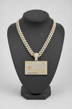 Credit Card Chain Necklace — stand — Gold-tone
