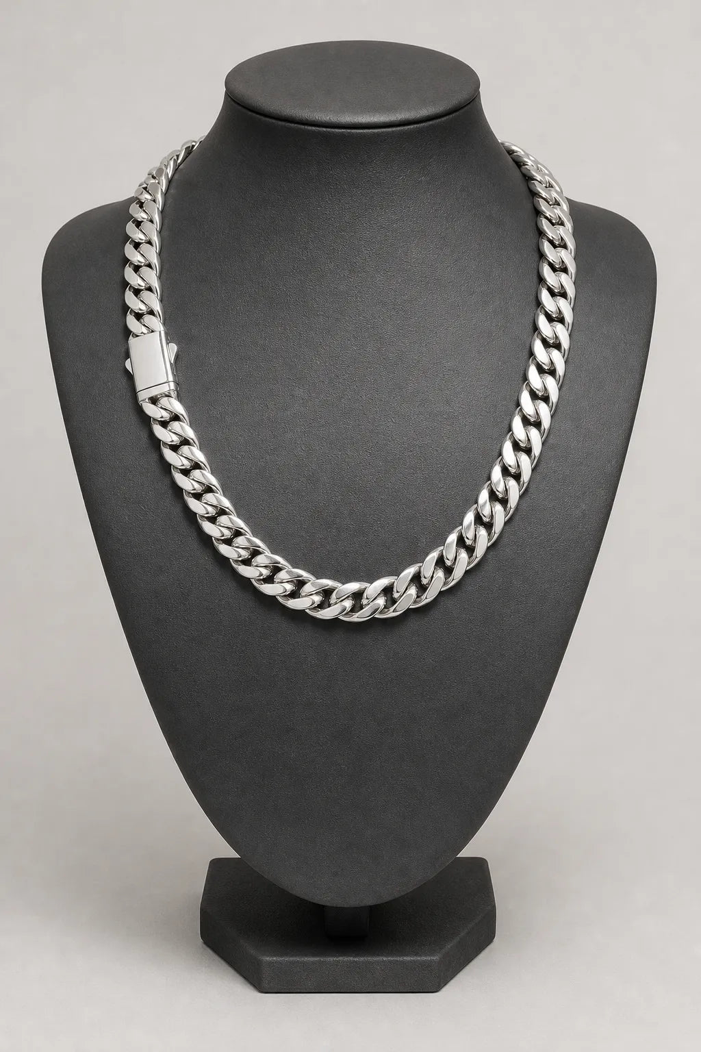 12mm silver cuban link chain — Silver-tone — stand