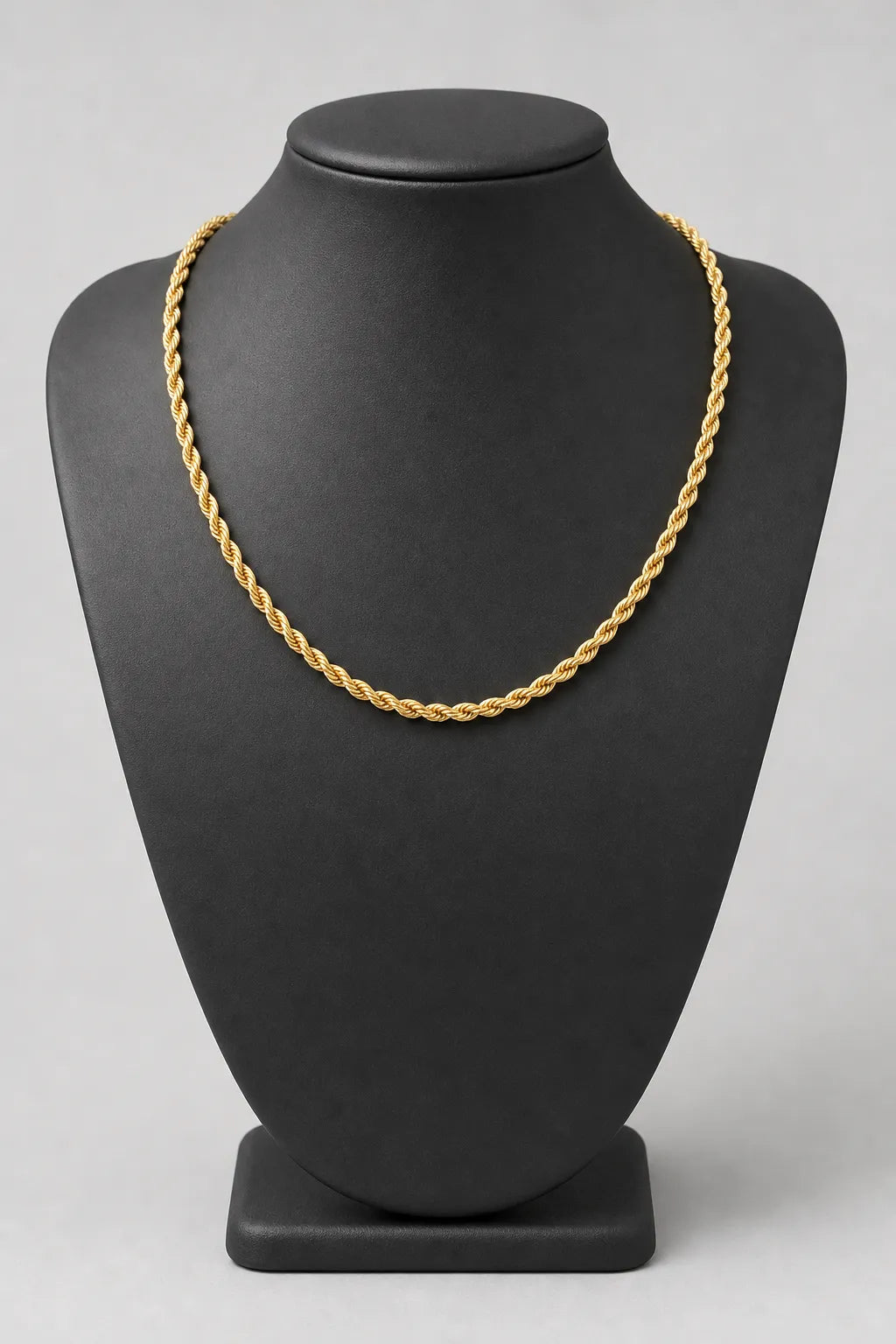 3mm gold rope chain — Gold-tone — stand
