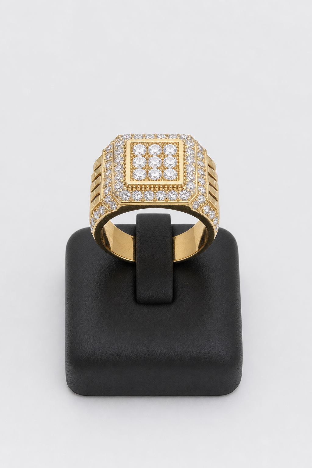 Bague ice — sur présentoir noir mat
