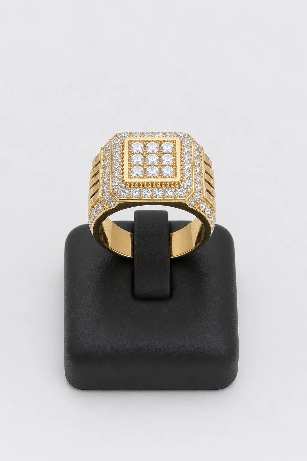 Bague ice — sur présentoir noir mat
