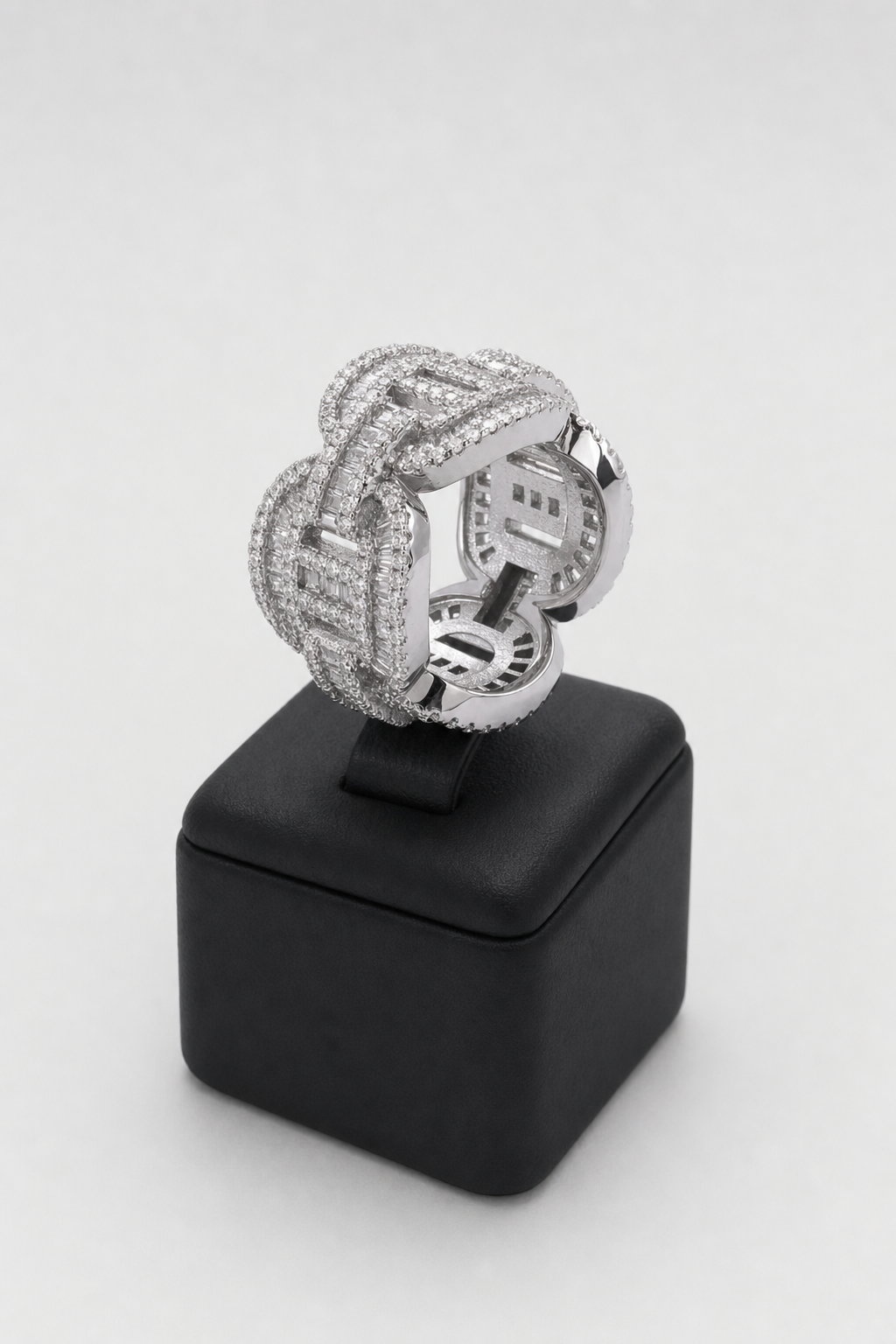 Bague Ninho — sur présentoir noir mat