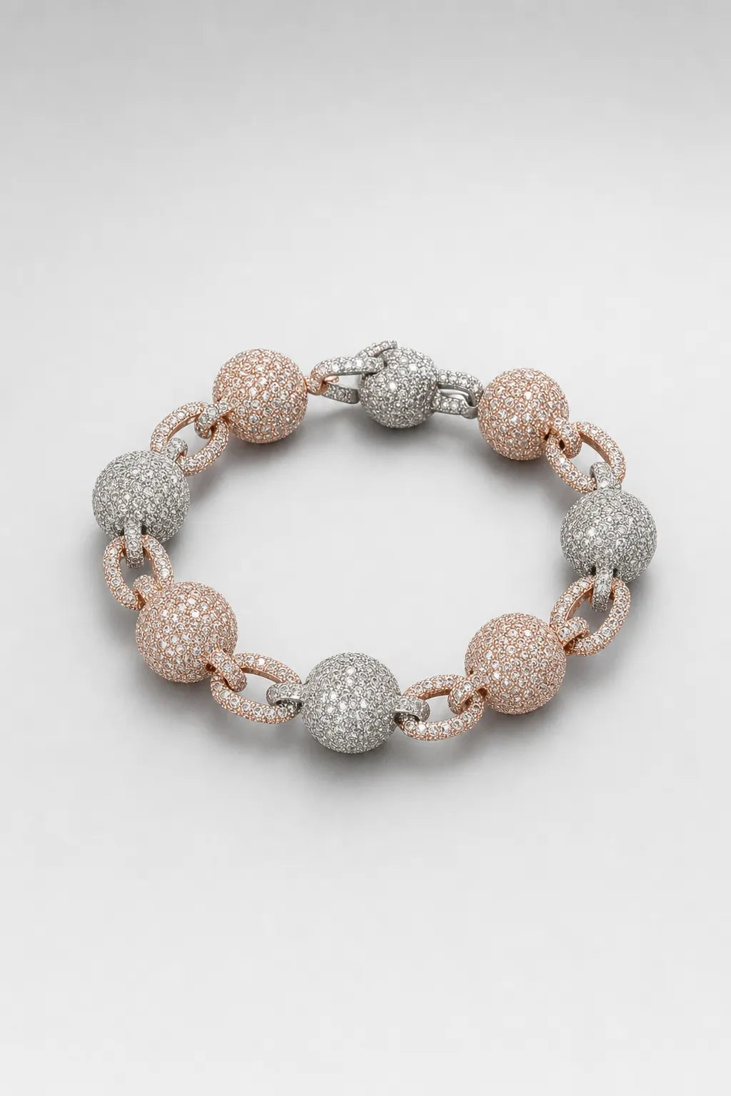 Bracelet Central cee — sur fond gris - Rose argentée bicolore
