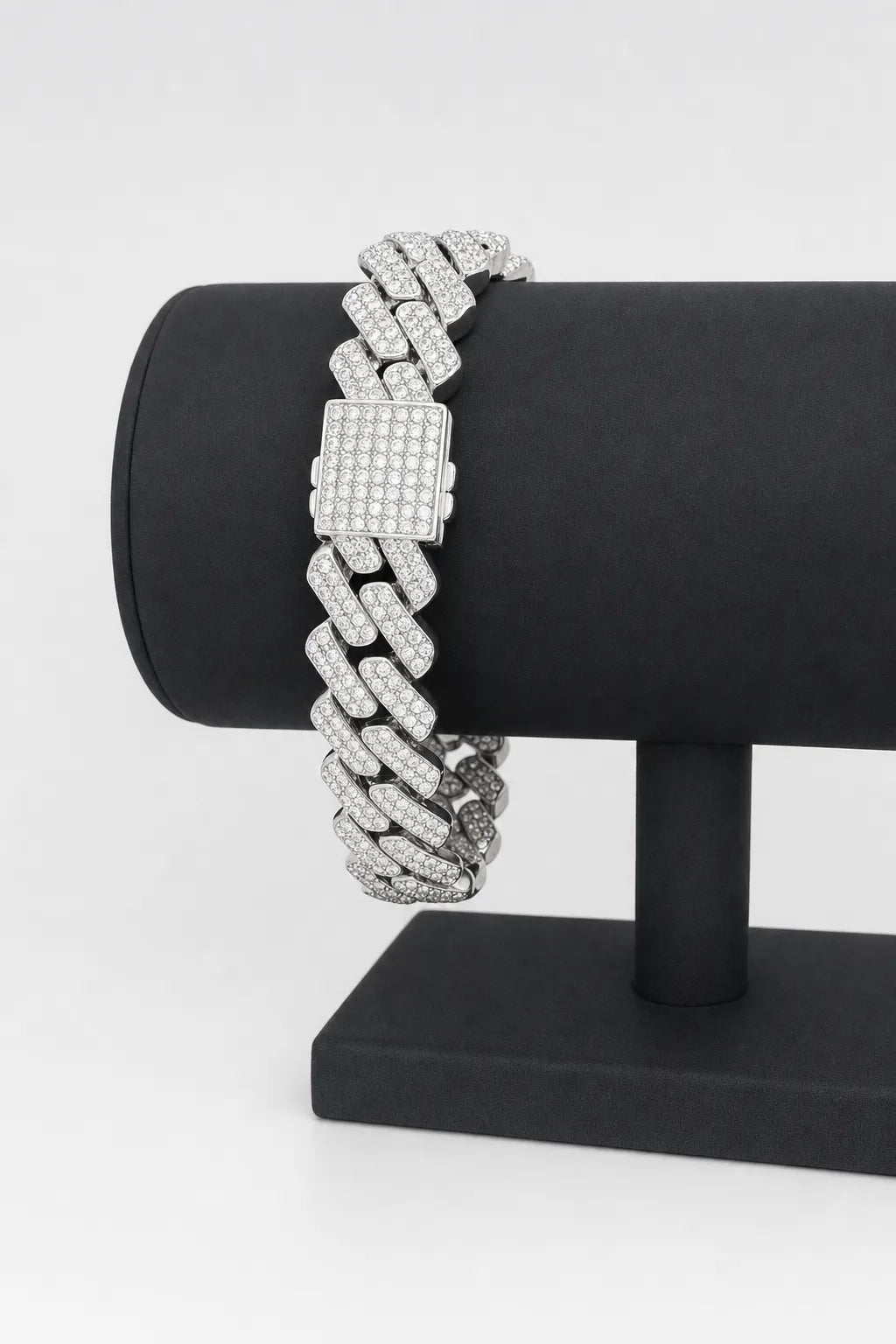 Bracelet drip — sur présentoir noir mat