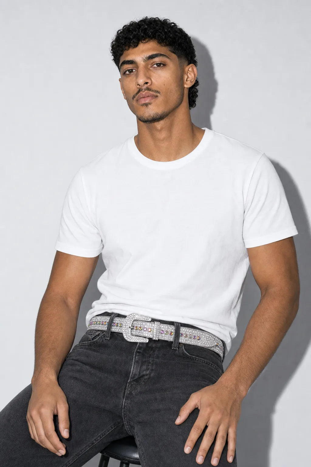 Ceinture Gazo — porté sur fond gris