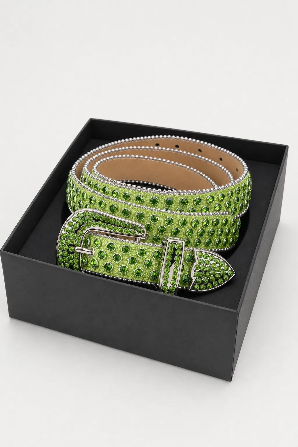 Ceinture grunge — sur présentoir noir mat