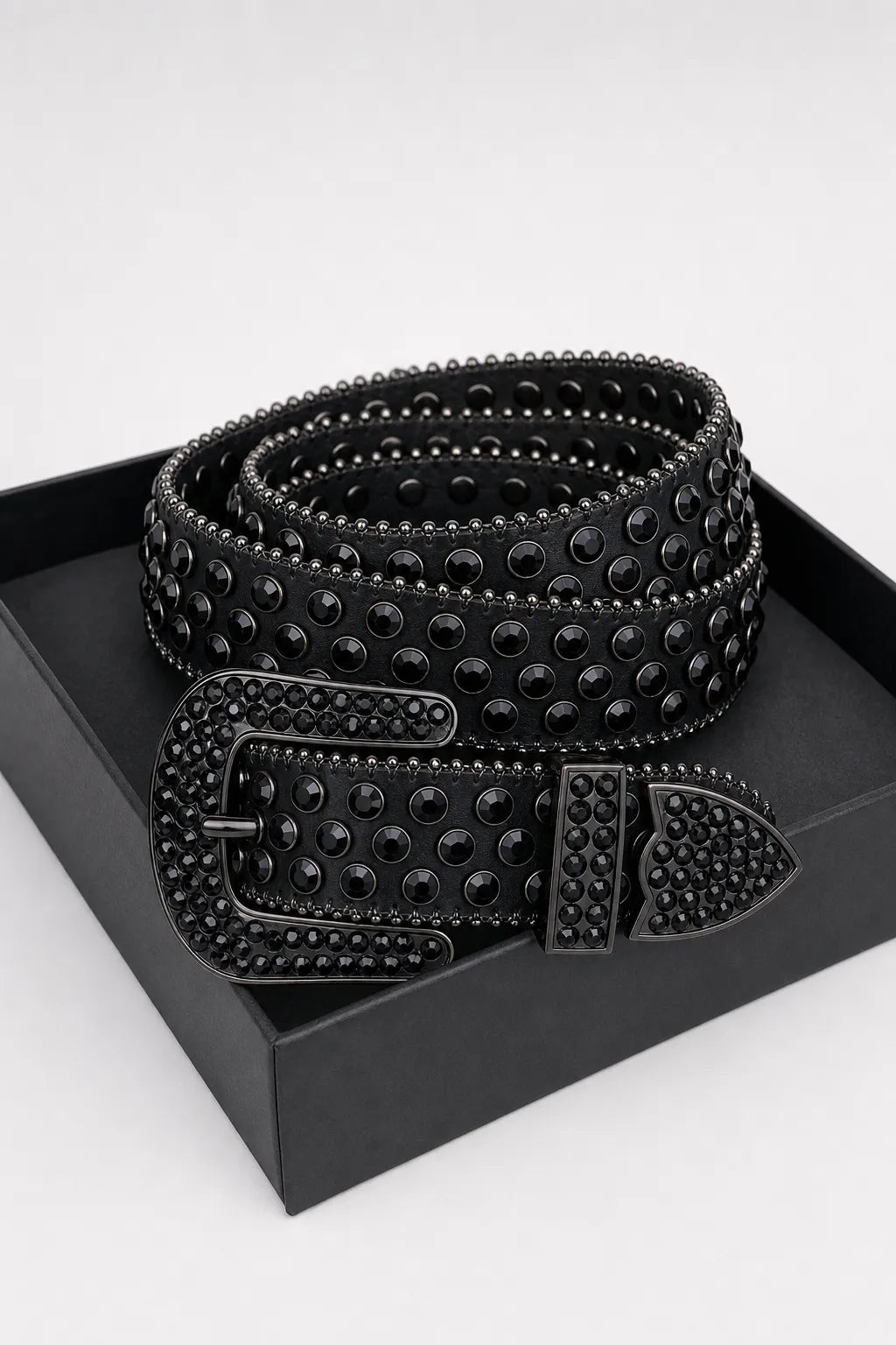 Ceinture strass noir — sur présentoir noir mat