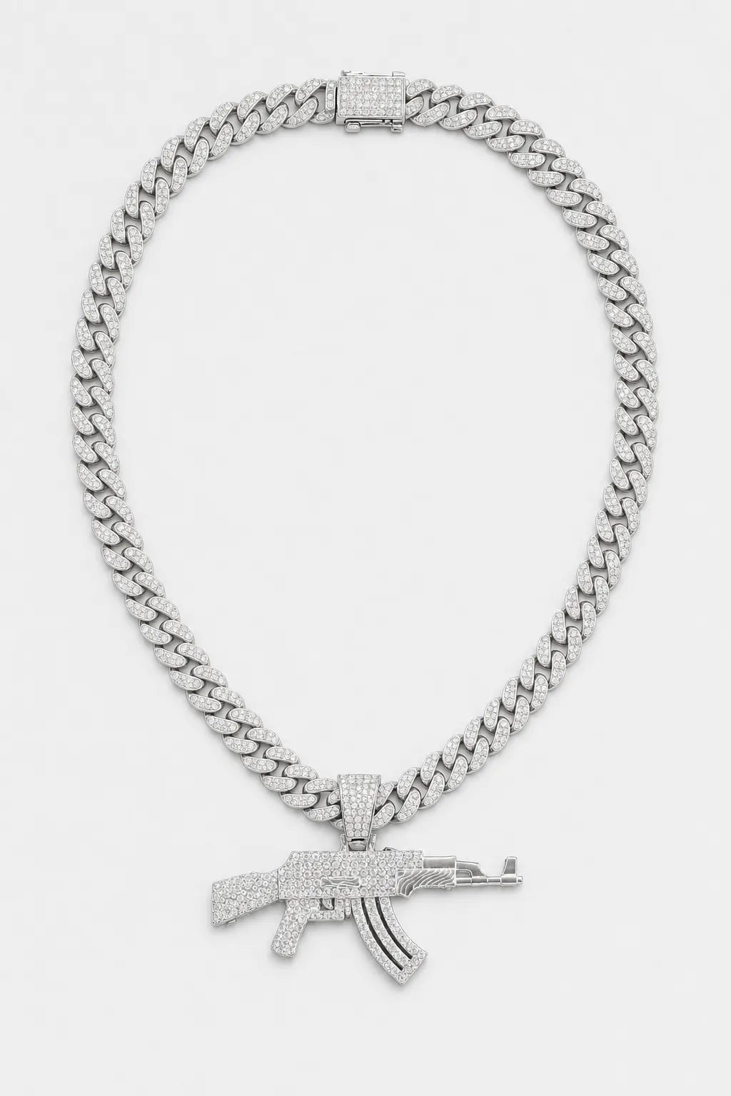 Chaine ak47 — sur fond gris — couleur Argent