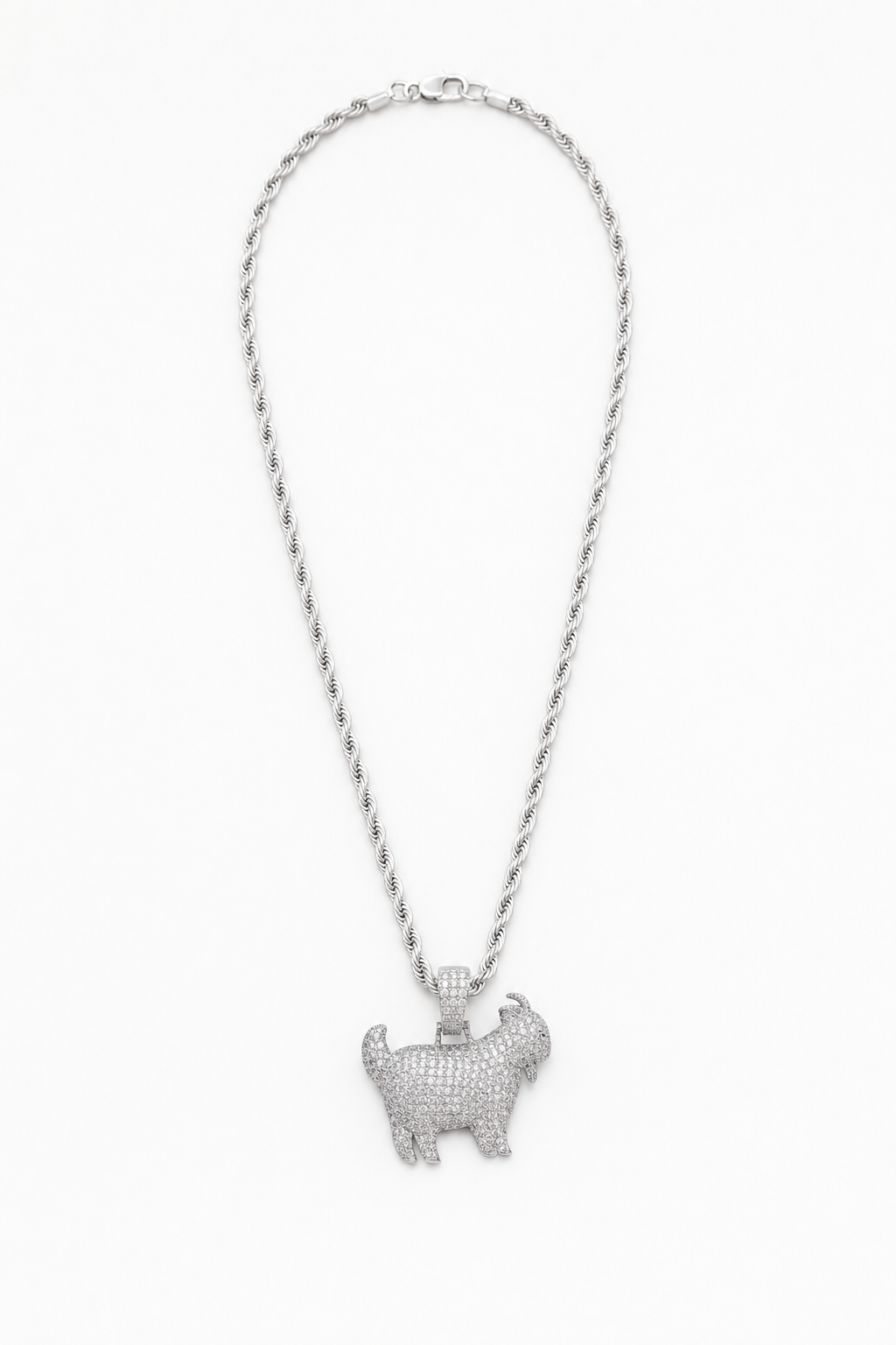 Chaine goat — sur fond gris — couleur Argent