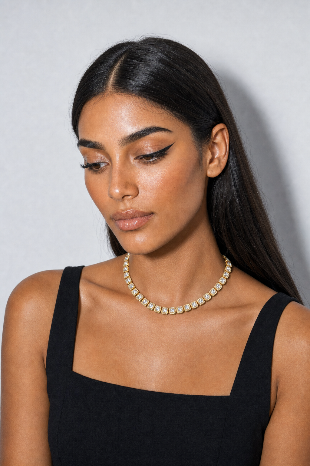 Chaine hip hop bling bling — porté sur fond gris