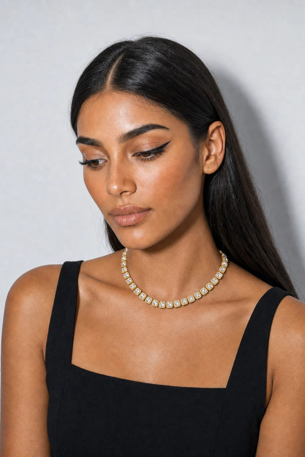 Chaine hip hop bling bling — porté sur fond gris