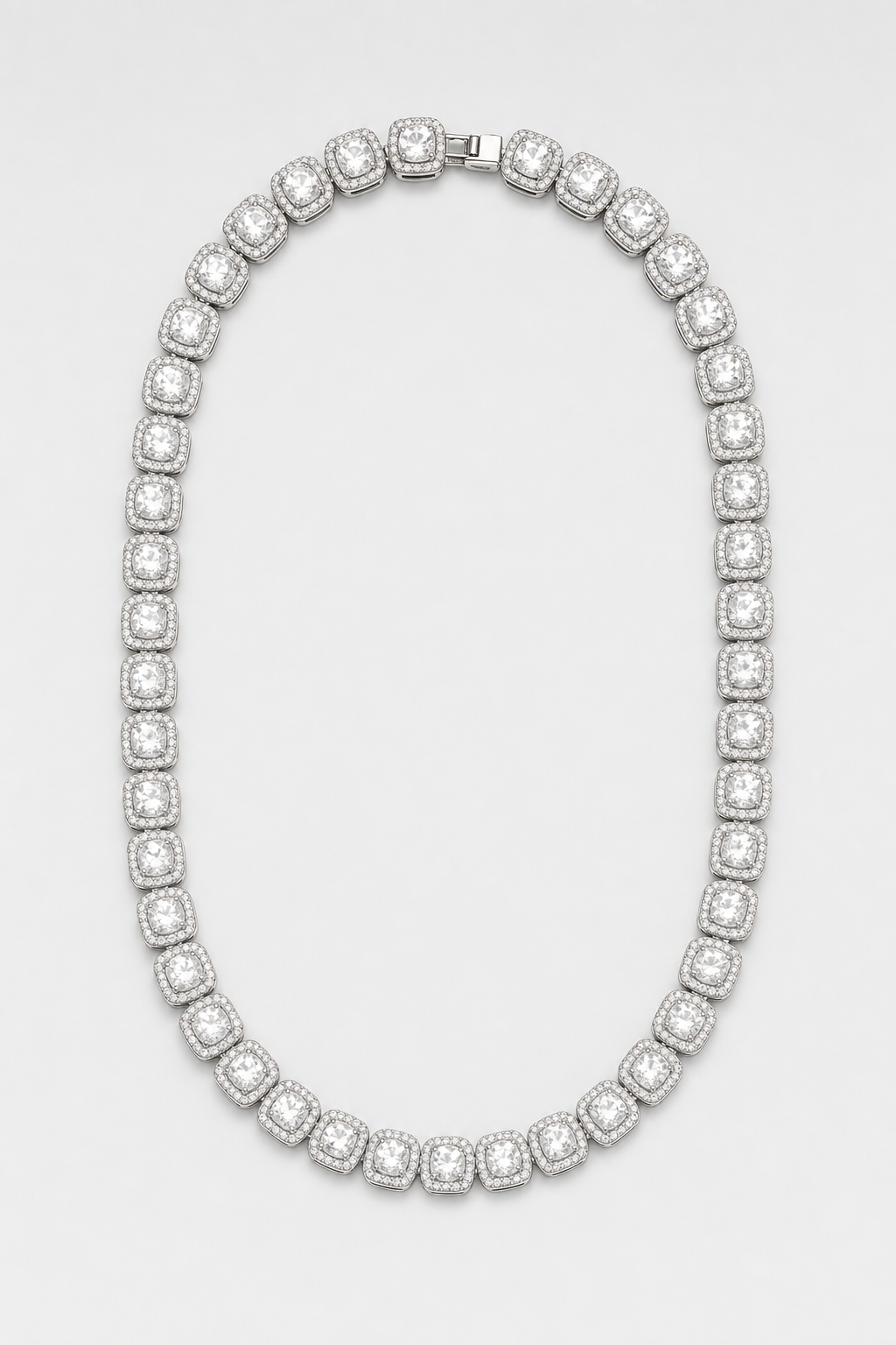 Chaine hip hop bling bling — sur fond gris — couleur Argent