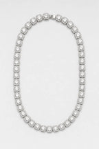Chaine hip hop bling bling — sur fond gris — couleur Argent