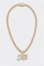 Chaine iced out — sur fond gris