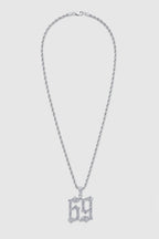 Collier 69 — sur fond gris — couleur Argent