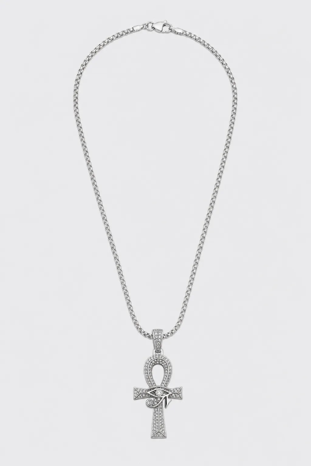 Collier croix ankh — sur fond gris — couleur Argent