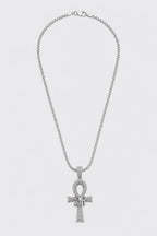 Collier croix ankh — sur fond gris — couleur Argent
