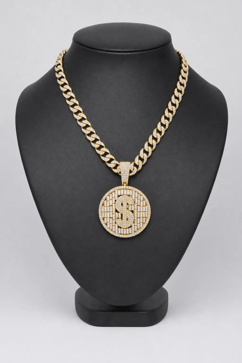 Collier Dollar bling bling — sur présentoir noir mat