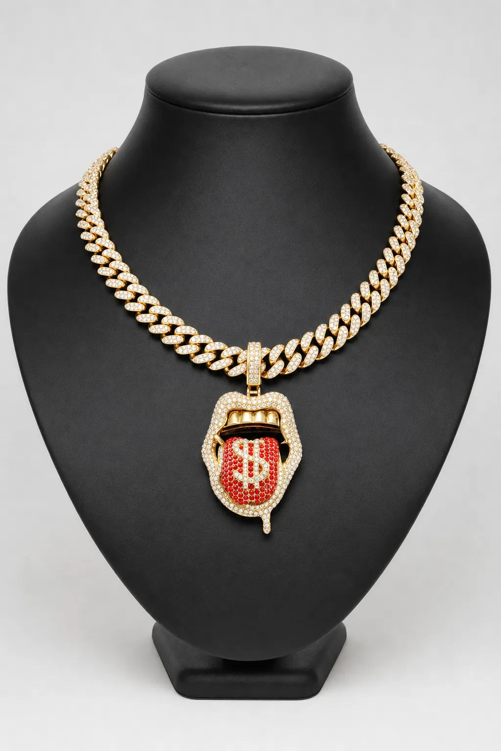 Collier Gazo — sur présentoir noir mat