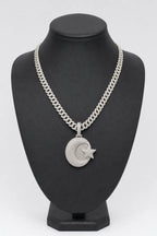 Collier Islam — sur présentoir noir mat