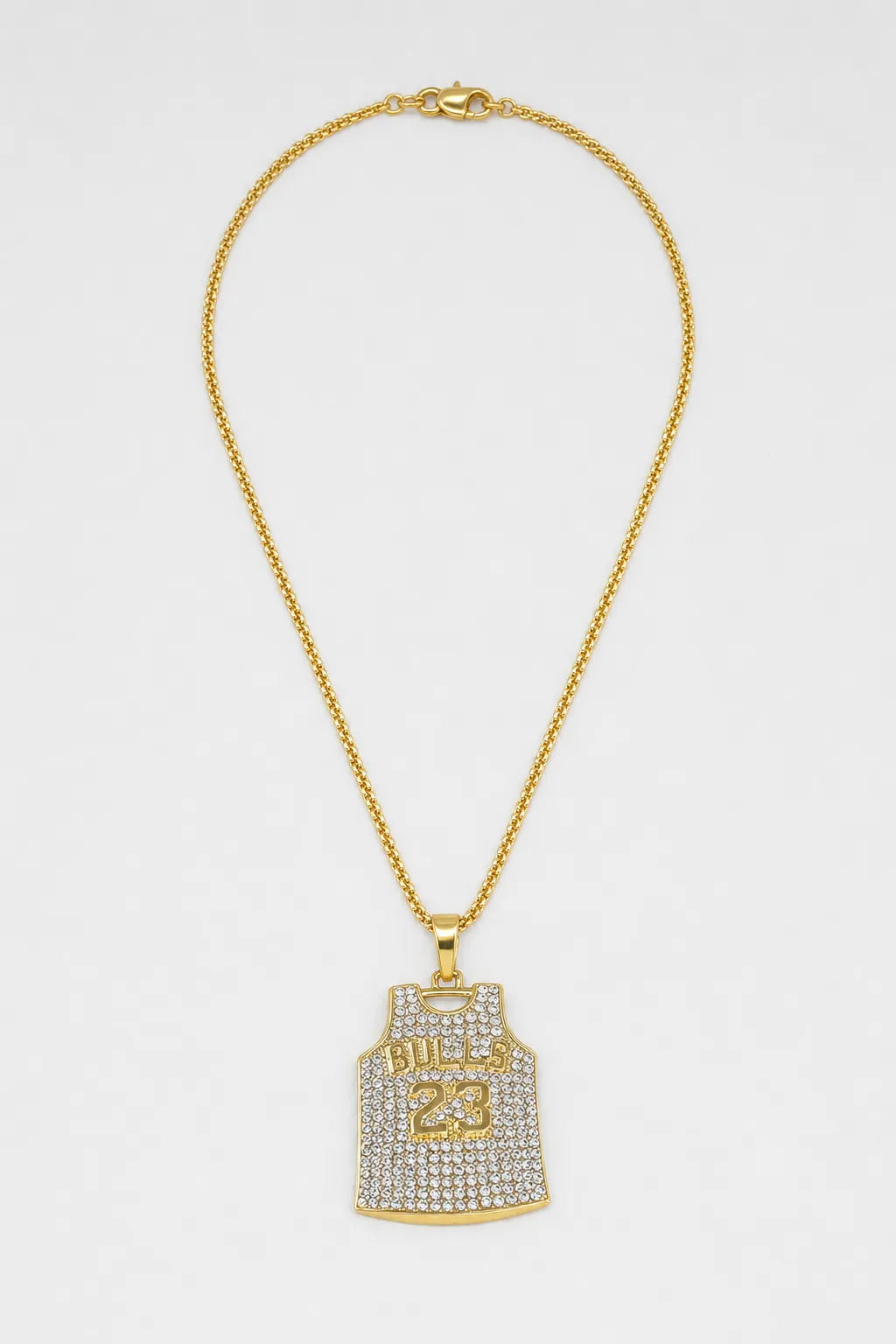 Collier Jordan — sur fond gris