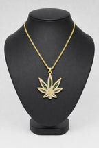 Collier Weed — sur présentoir noir mat