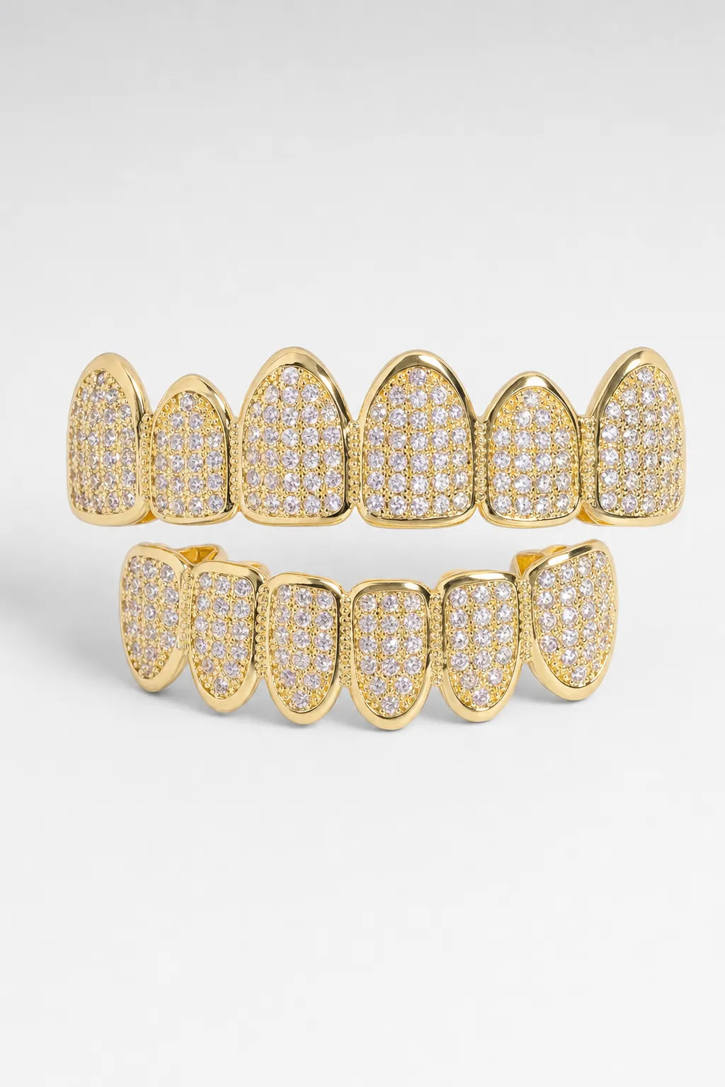 Gazo Grillz — sur fond gris - couleur Ensemble or