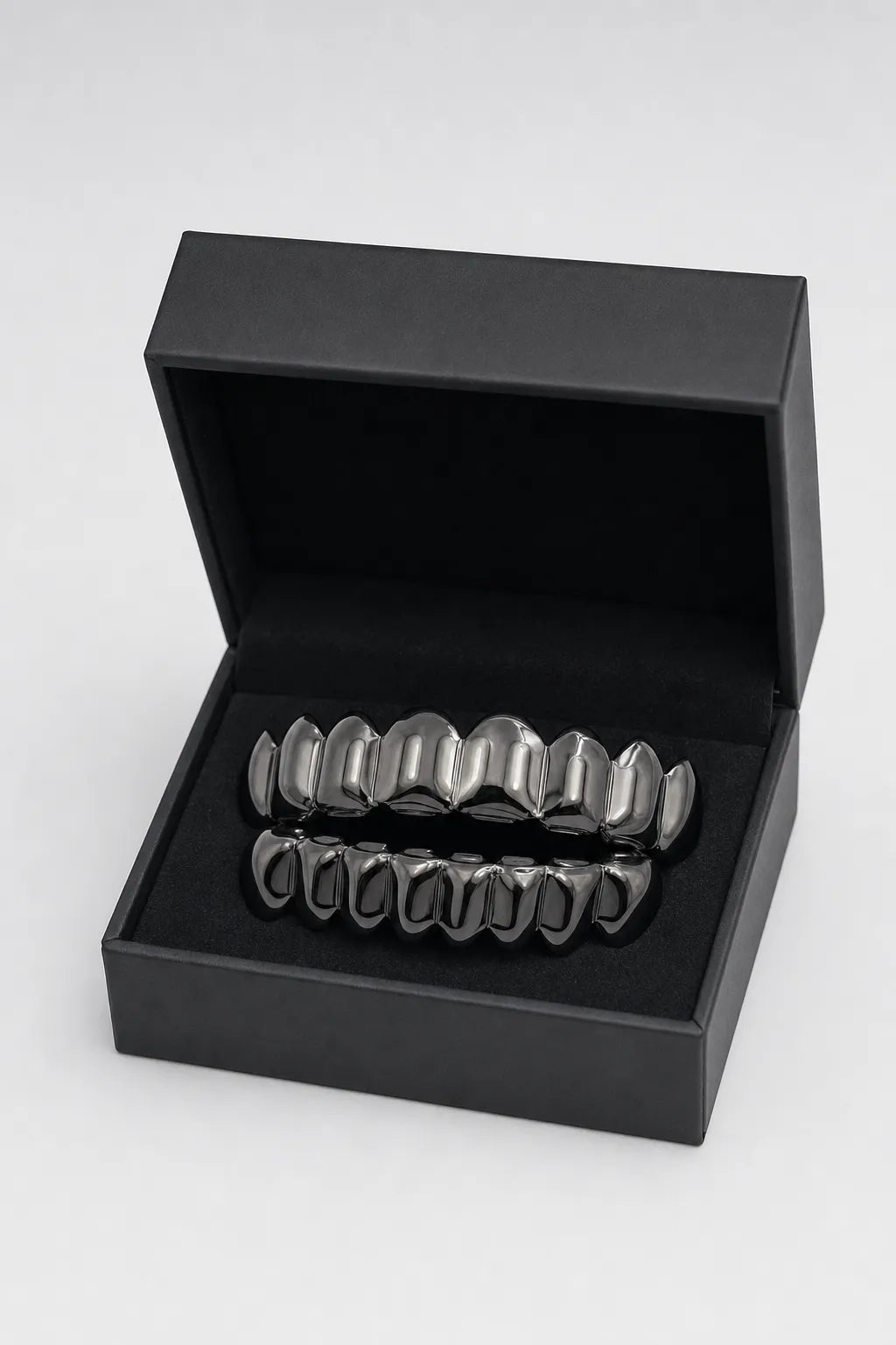 Grillz chrome — sur présentoir noir mat
