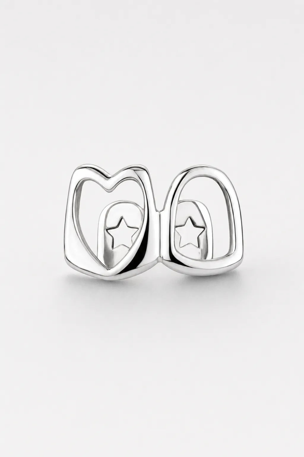 Grillz coeur — sur fond gris - couleur Argent