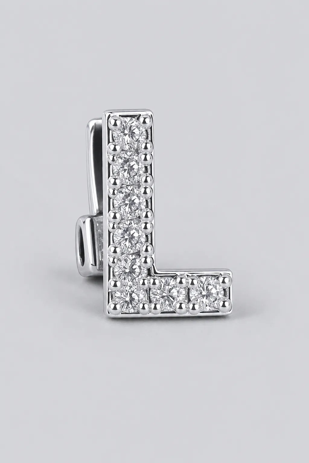 Grillz letters — sur fond gris - Argent - lettre L