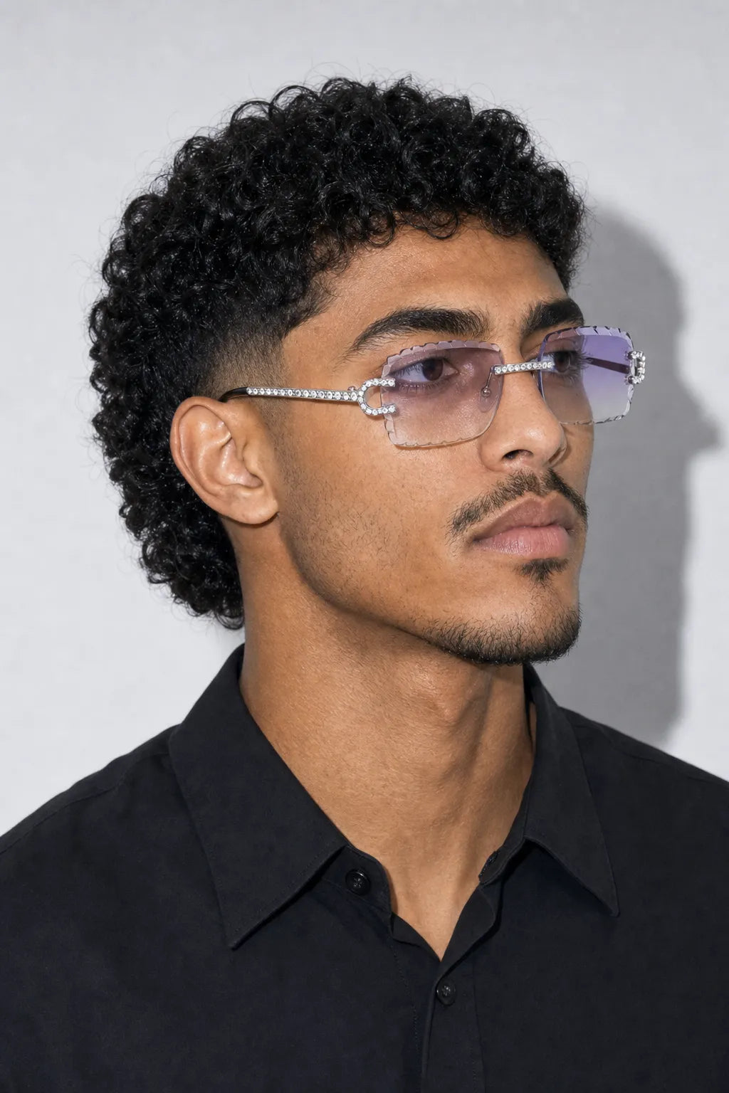 Lunette Central cee — porté sur fond gris