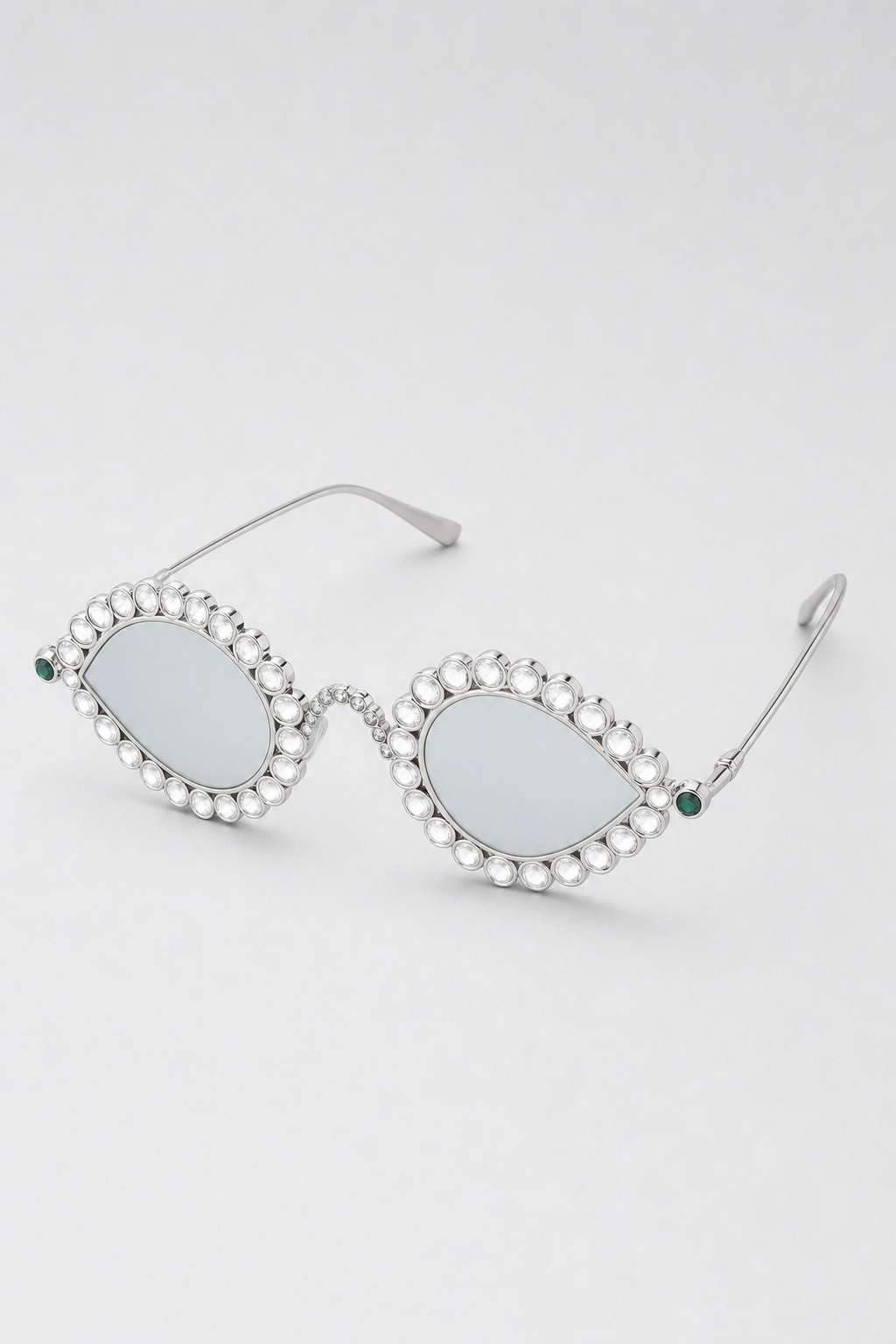 Lunette Pharrell Williams — sur fond gris - couleur Argent