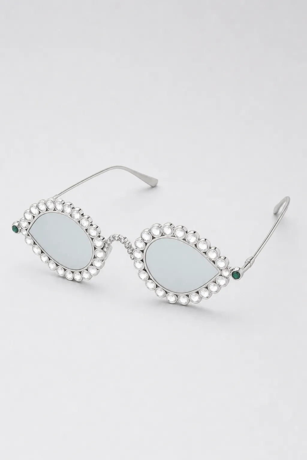 Lunette Pharrell Williams — sur fond gris - couleur Argent